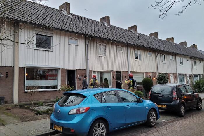 Brandweer doet onderzoek naar gaslucht