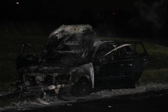 Auto verwoest door brand