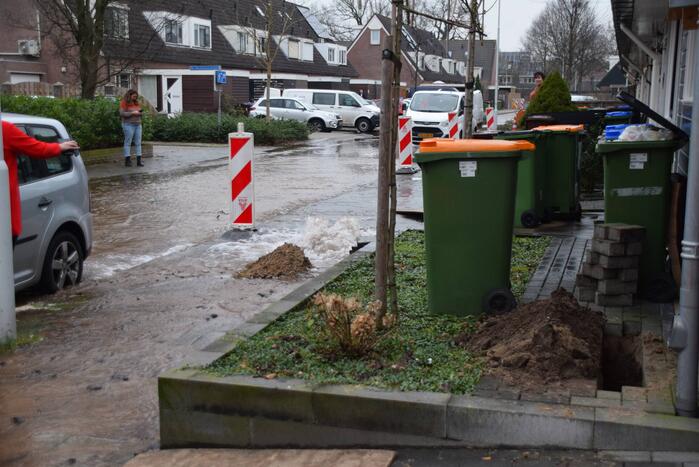 Aanleg glasvezel zorgt voor waterleidingbreuk