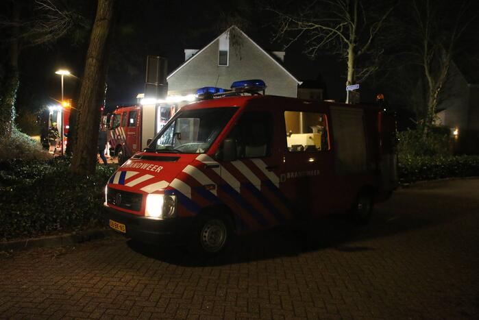 Lastige brand in kruipruimte van woning