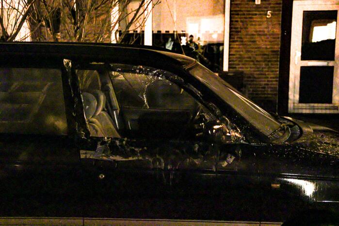 Schade door brand in geparkeerde auto