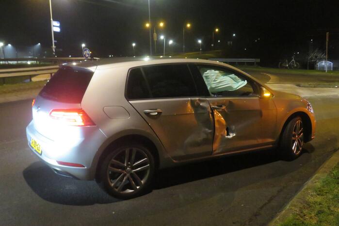 Schade na ongeval op rotonde