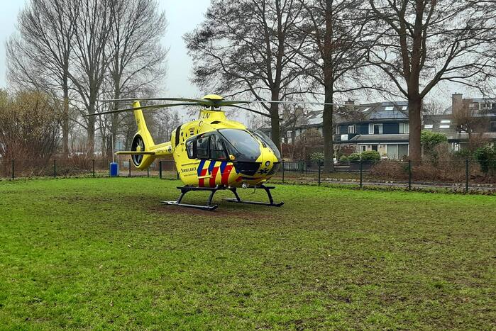 Traumahelikopter landt op hondenuitlaatplek