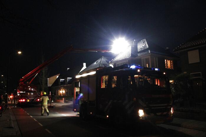 Brand in schoorsteen van woning