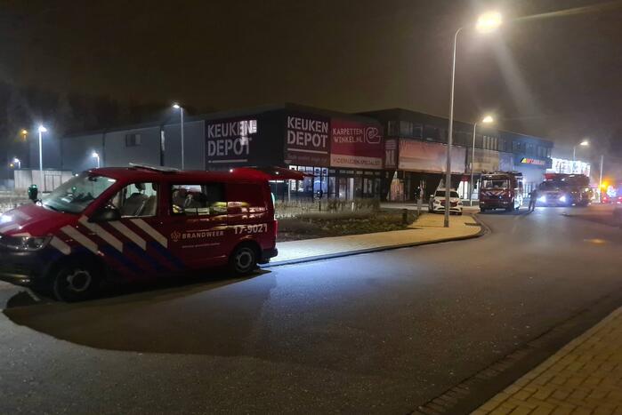 Brand in technische ruimte van bedrijfsverzamelgebouw