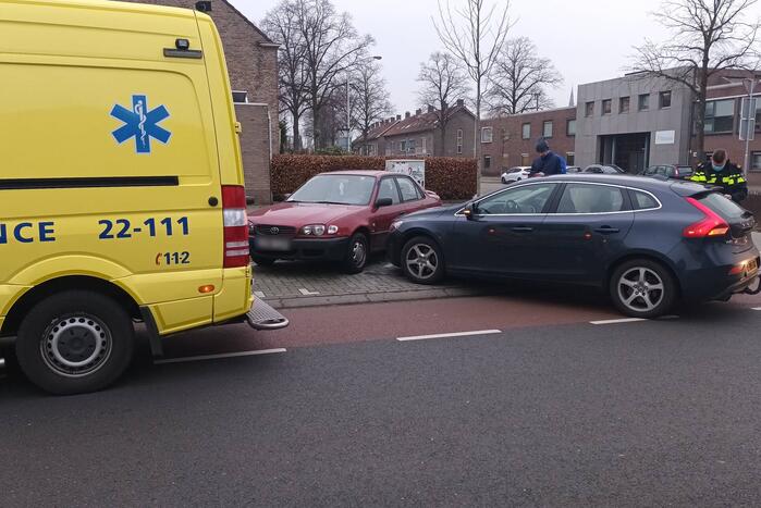 Schade aan meerdere voertuigen door ongeval