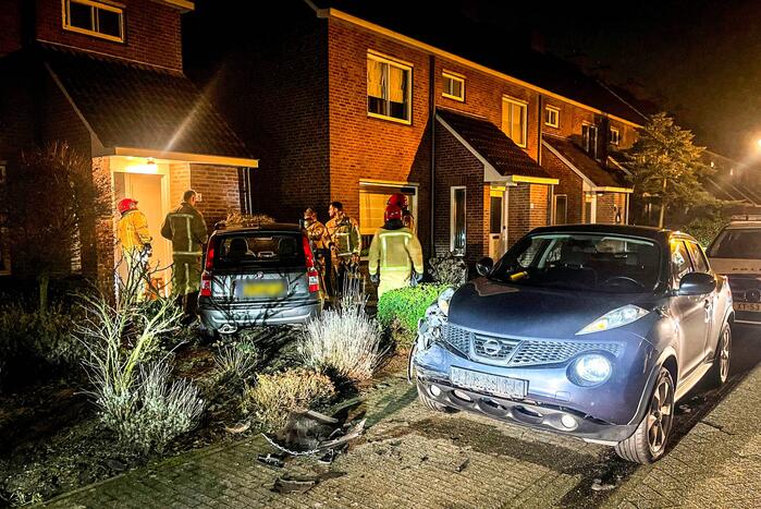 88-jarige bestuurster verliest macht over het stuur en botst tegen woning