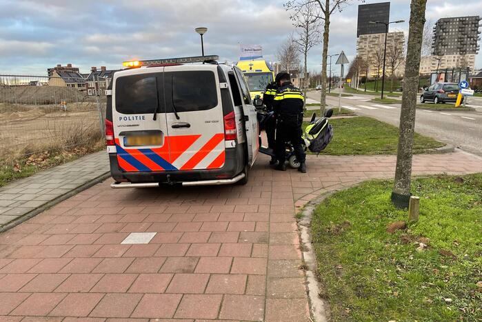 Scootmobieler gewond naar ziekenhuis