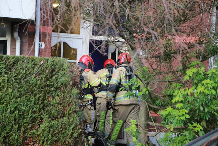 Veel politie ingezet bij vreemde lucht uit woning
