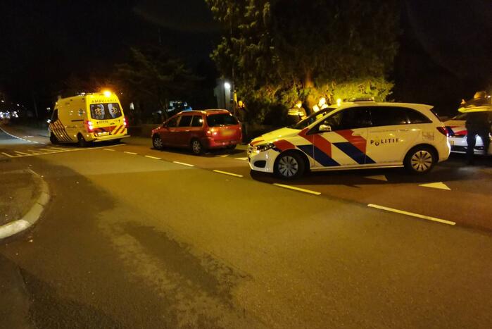 Persoon op E-bike aangereden door auto