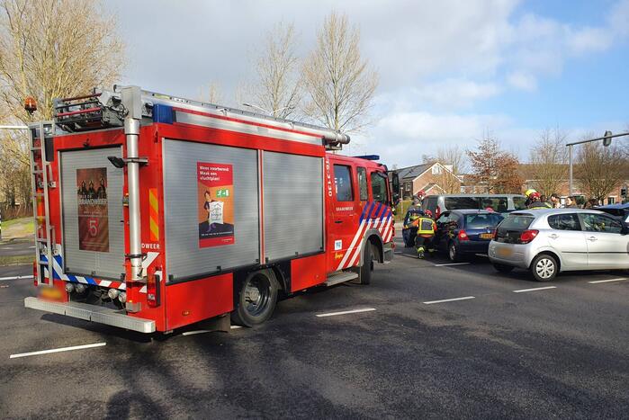 Twee auto's betrokken bij ongeval op kruising