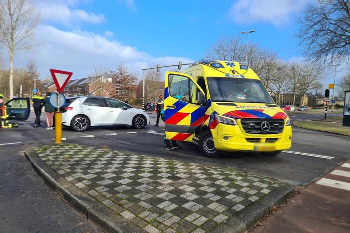 Twee auto's betrokken bij ongeval op kruising