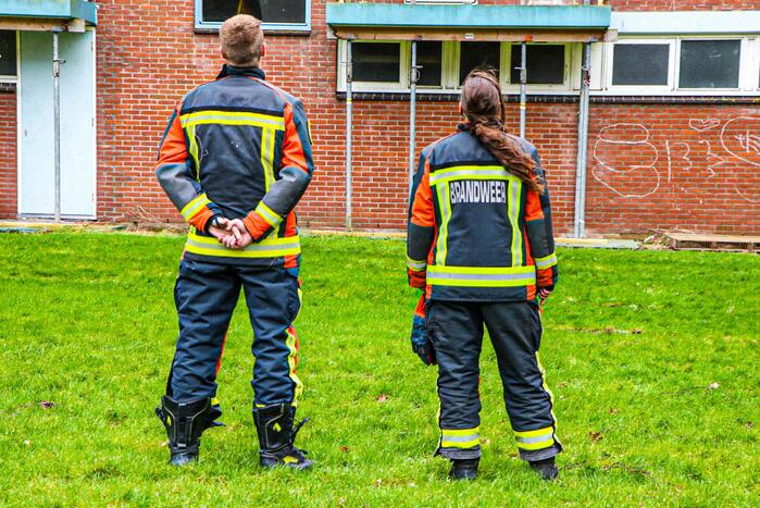 Ruit van balkondeur stuk door harde wind
