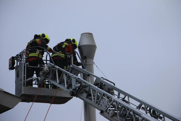 Schoorsteen dreigt om te waaien