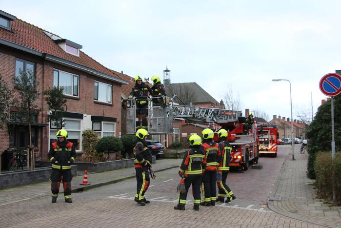 Dak van dakkapel losgewaaid