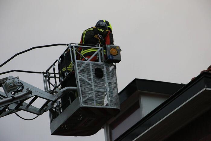 Dak van dakkapel losgewaaid