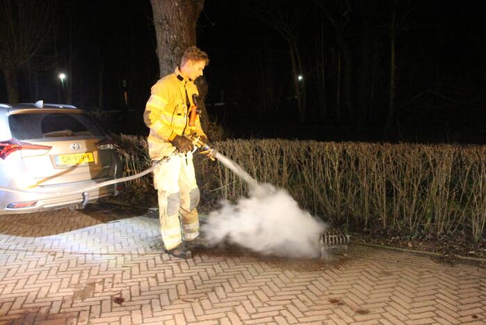 Brand in schoorsteen van woning