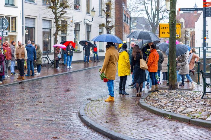 Massale opkomst bij afscheid horecaman Jorit Bons (30)