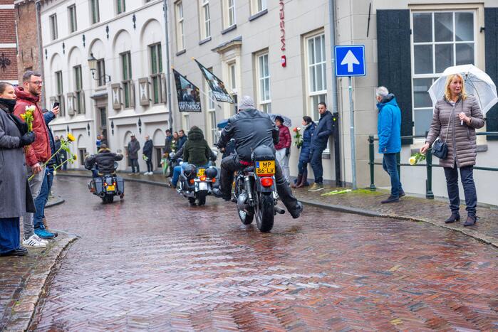 Massale opkomst bij afscheid horecaman Jorit Bons (30)