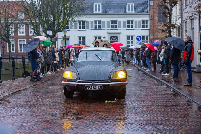 Massale opkomst bij afscheid horecaman Jorit Bons (30)