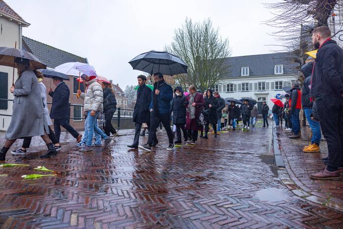 Massale opkomst bij afscheid horecaman Jorit Bons (30)