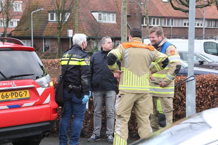 Politie doet onderzoek in woning