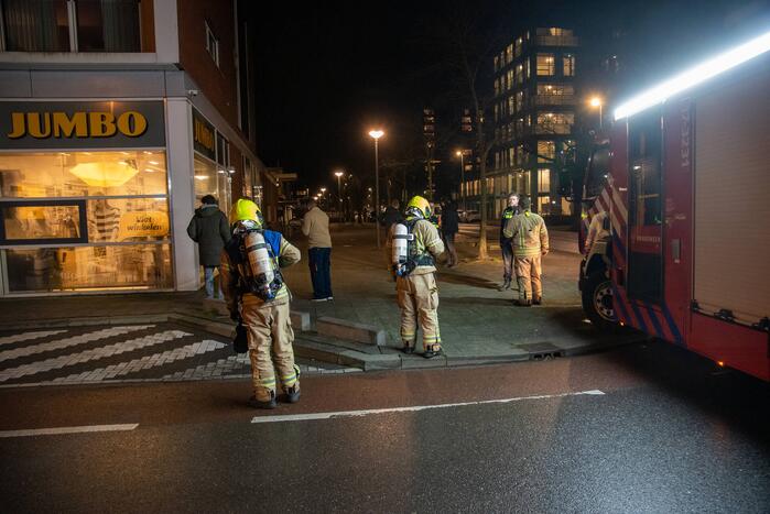 Brandweer blust keukenbrand in woning