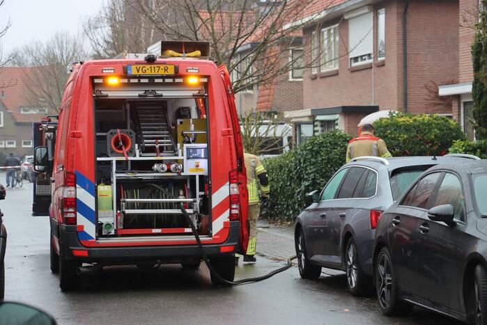 Persoon ernstig gewond bij brand in schuur