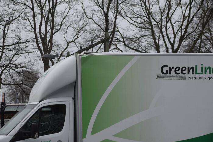 Bakwagen ramt spoorviaduct