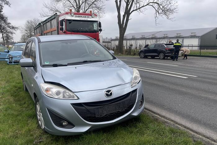 Drie voertuigen betrokken bij kettingbotsing