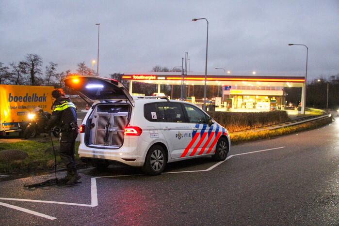 Politie doet onderzoek naar overval op tankstation