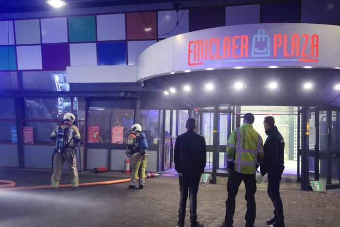 Twee gewonden bij brand in winkelcentrum