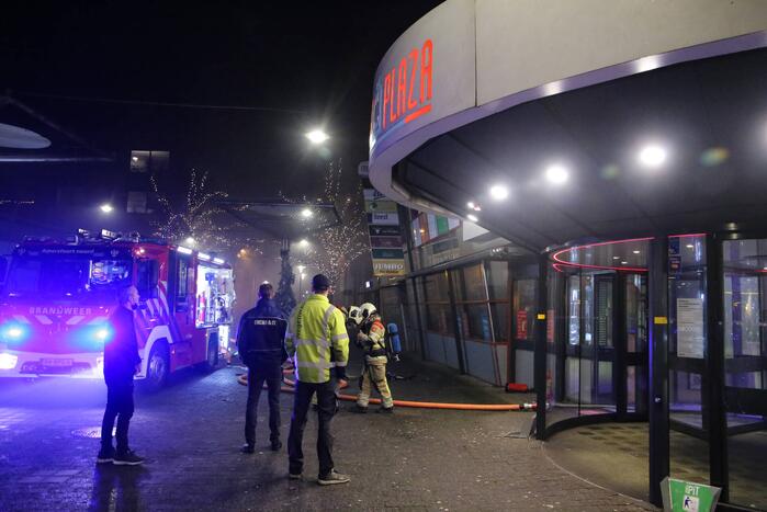 Twee gewonden bij brand in winkelcentrum