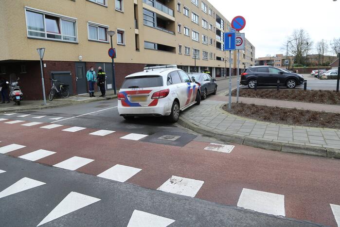 Scooterrijder gewond bij botsing met personenauto