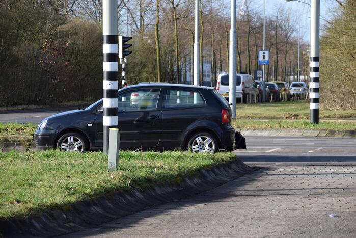 Schade na botsing tussen twee voertuigen