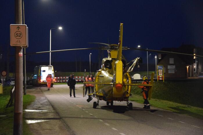 Twee personen te water na omslaan van zeilboot