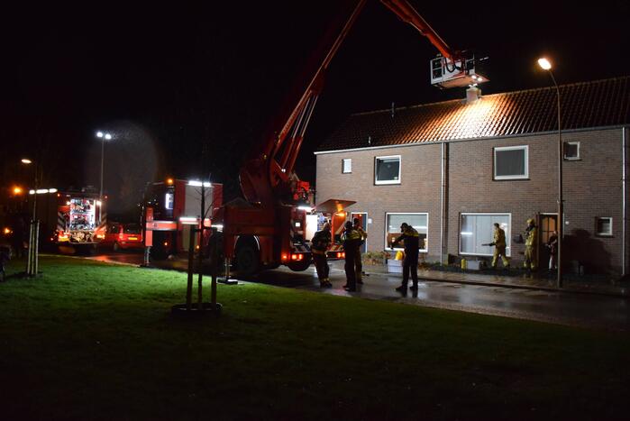 Brand in schoorsteen van woning