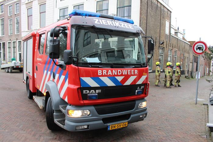 Ramen waaien uit slooppand