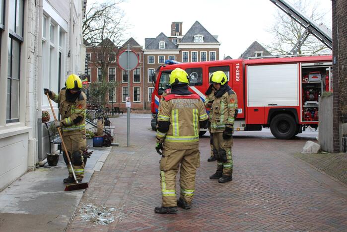 Ramen waaien uit slooppand