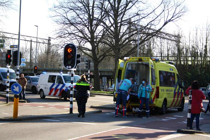Oudere man gewond na ongeval met fiets