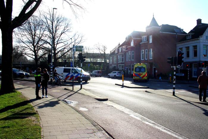 Oudere man gewond na ongeval met fiets