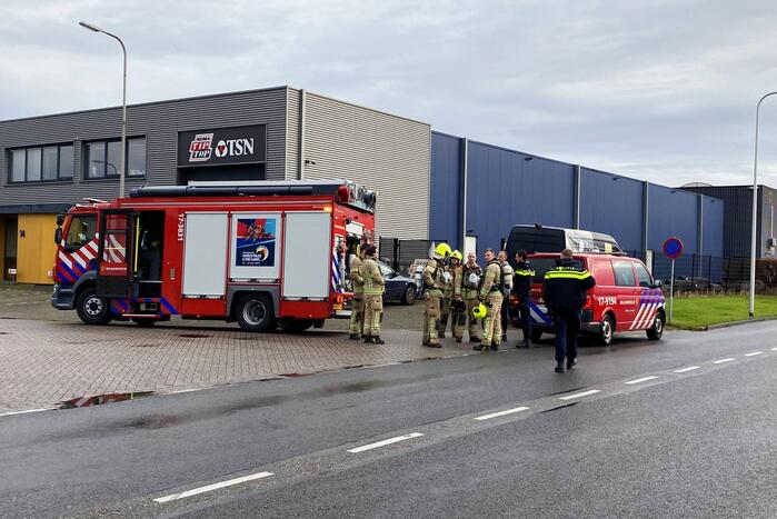Bedrijfspand ontruimd vanwege gaslucht in hal