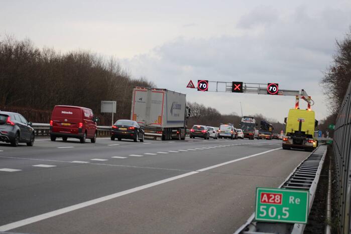 Lange file door ongeval op snelweg