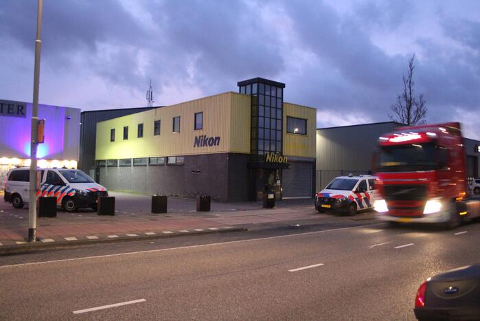 Politie doet onderzoek naar overval op Hollandia Automotive