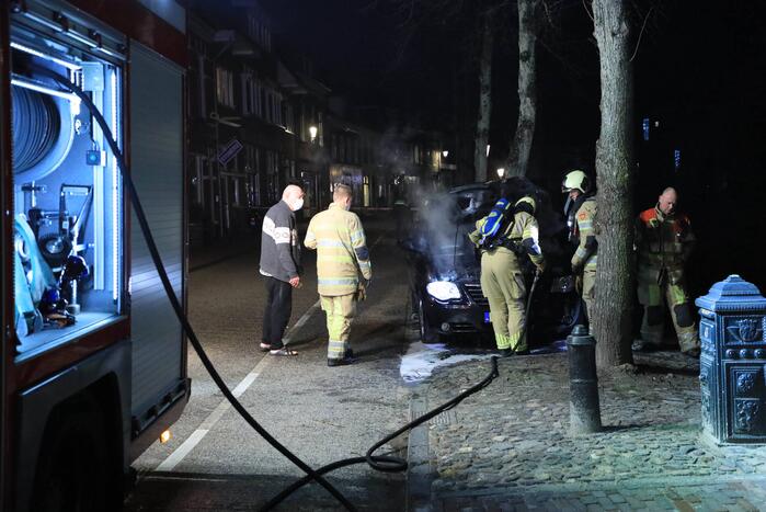 Opnieuw brand in auto