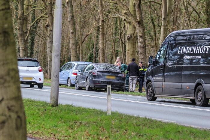Schade na kettingbotsing tussen meerdere voertuigen