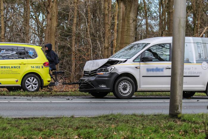 Schade na kettingbotsing tussen meerdere voertuigen