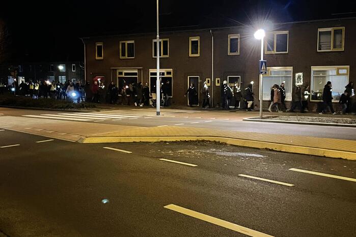 Grote opkomst bij lichtjestocht tegen coronamaatregelen