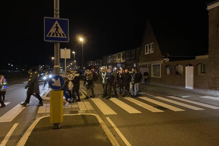Grote opkomst bij lichtjestocht tegen coronamaatregelen
