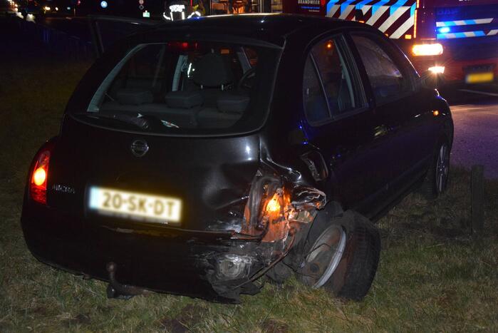 Voertuig belandt ondersteboven door ongeval